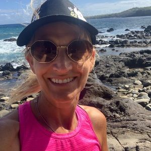 Meet your Posher, Dana